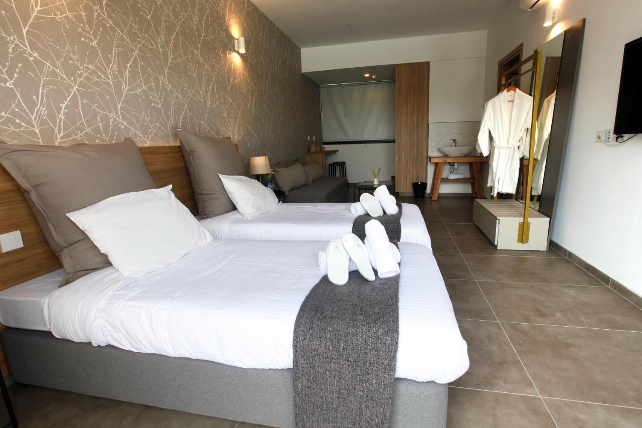 Cosmopolis Multi-Venue Aparthotel Larnaca Exterior photo